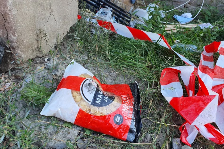 Rozpoczęła się rozbiórka - na Wąskiej pojawiła się osławiona "koparka" - zdjęcie 9