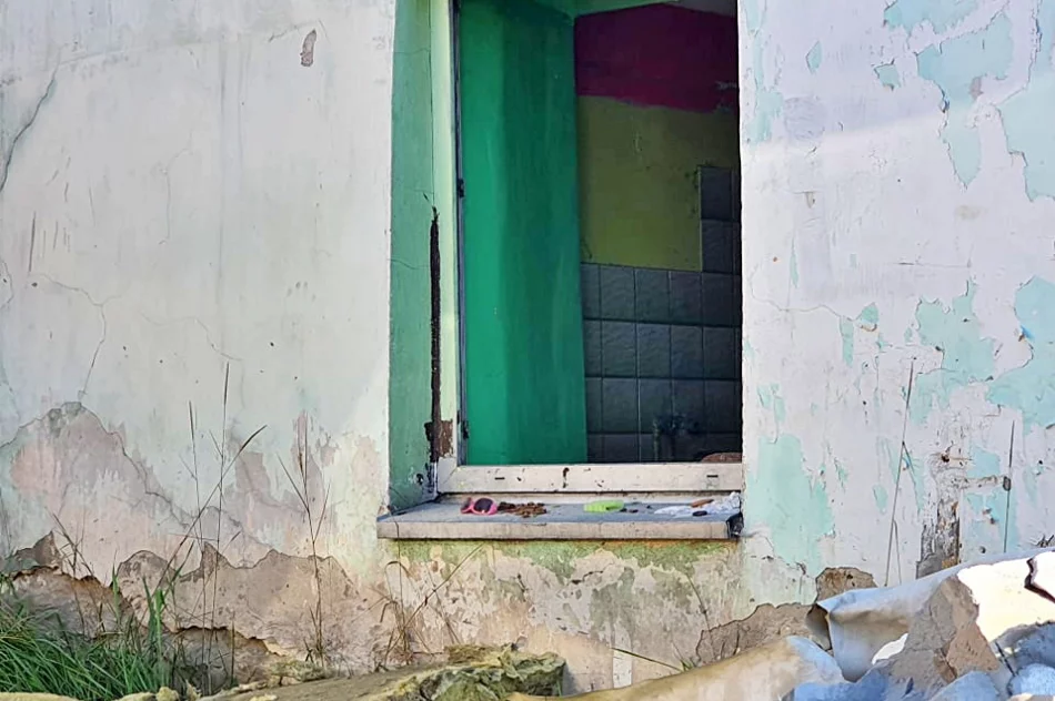 Rozpoczęła się rozbiórka - na Wąskiej pojawiła się osławiona "koparka" - zdjęcie 14