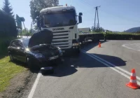 Mandat dla kierowcy ciężarówki za spowodowanie kolizji - zdjęcie główne