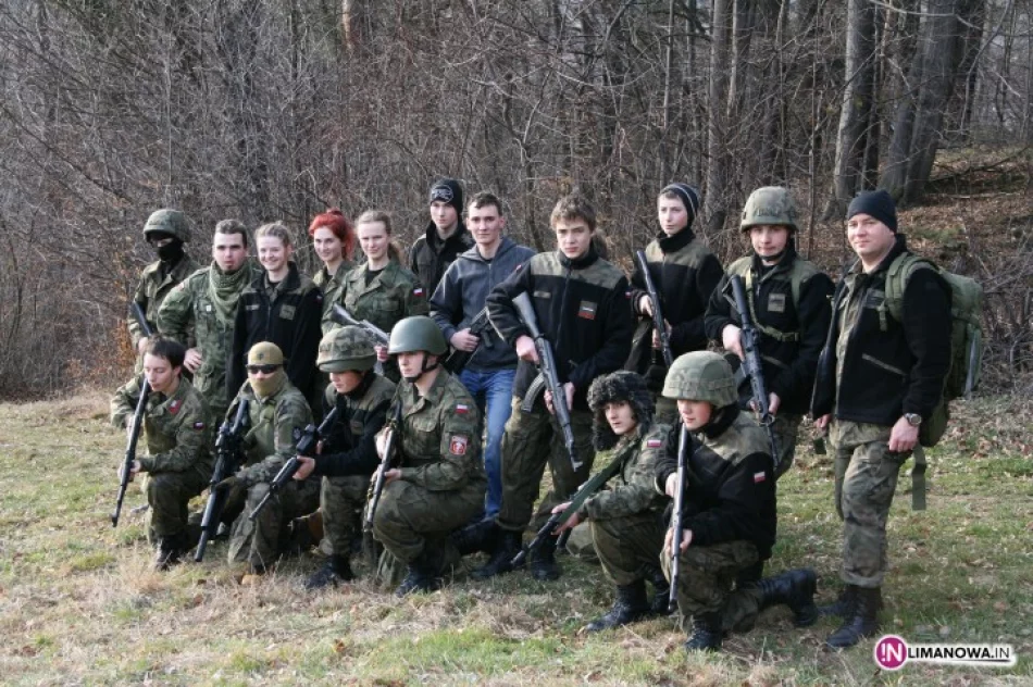 Musztra i szkolenia na feriach - zdjęcie 2