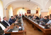 "Z pewnością nie był to najprzyjemniejszy moment tej kadencji" - komentarze po odwołaniu przewodniczącej - zdjęcie główne