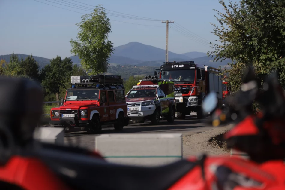 280 osób uczestniczyło w manewrach ratowniczych. Scenariusz ćwiczeń obejmował dwa epizody - zdjęcie 7