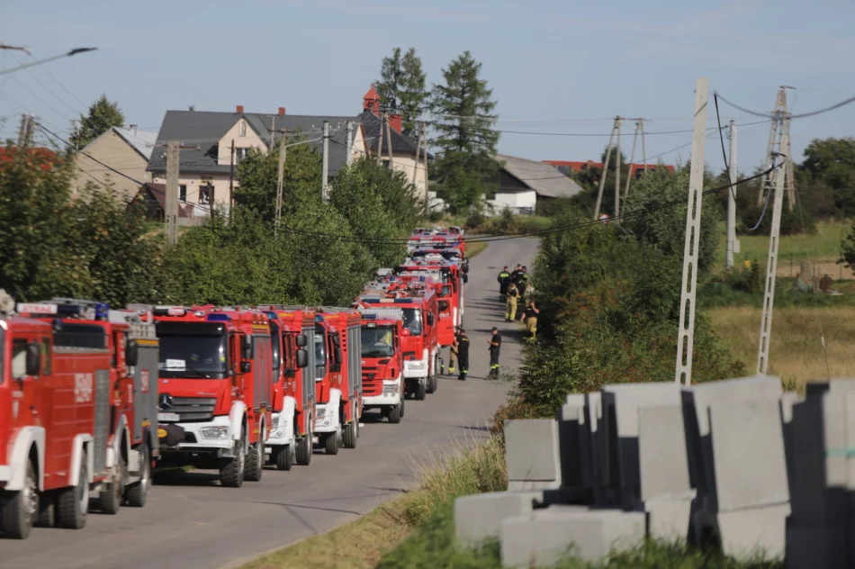 280 osób uczestniczyło w manewrach ratowniczych. Scenariusz ćwiczeń obejmował dwa epizody - zdjęcie 8