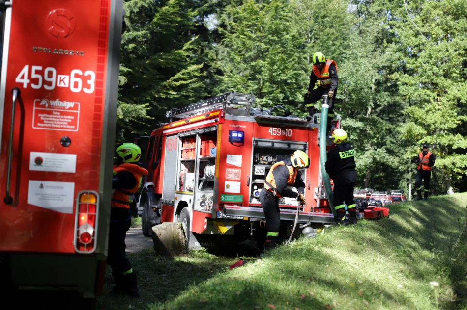 280 osób uczestniczyło w manewrach ratowniczych. Scenariusz ćwiczeń obejmował dwa epizody - zdjęcie 18