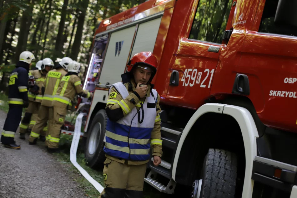 280 osób uczestniczyło w manewrach ratowniczych. Scenariusz ćwiczeń obejmował dwa epizody - zdjęcie 20