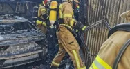 Spłonął garaż i samochód, zagrożony ogniem był budynek mieszkalny - zdjęcie 4