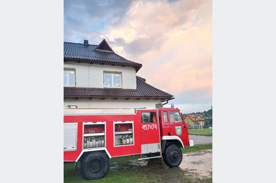 Droga zmieniła się w rwącą rzekę - intensywne opady deszczu - zdjęcie 9