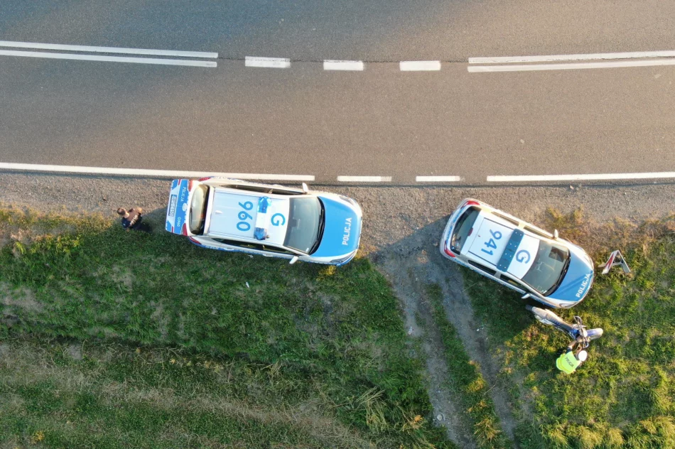 Uciekając zderzył się z radiowozem. Zatrzymano nietrzeźwego 23-latka na crossie - zdjęcie 2