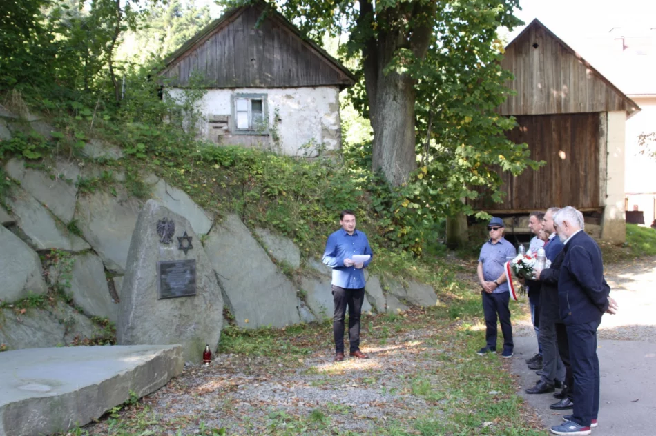 Upamiętniono tragiczne wydarzenia sprzed 82 lat w Mordarce - zdjęcie 7