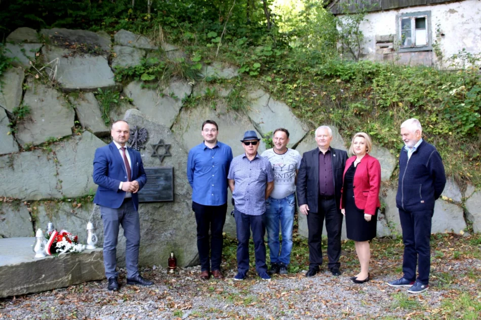 Upamiętniono tragiczne wydarzenia sprzed 82 lat w Mordarce - zdjęcie 10