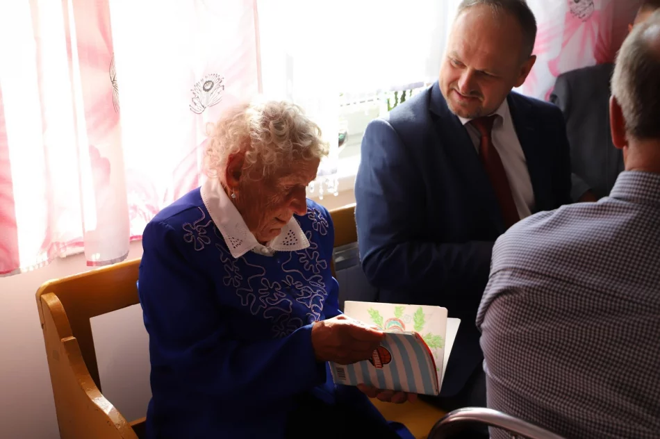 Pani Maria obchodziła 100. urodziny. Doczekała się 25 wnuków i... 62 prawnuków! - zdjęcie 3