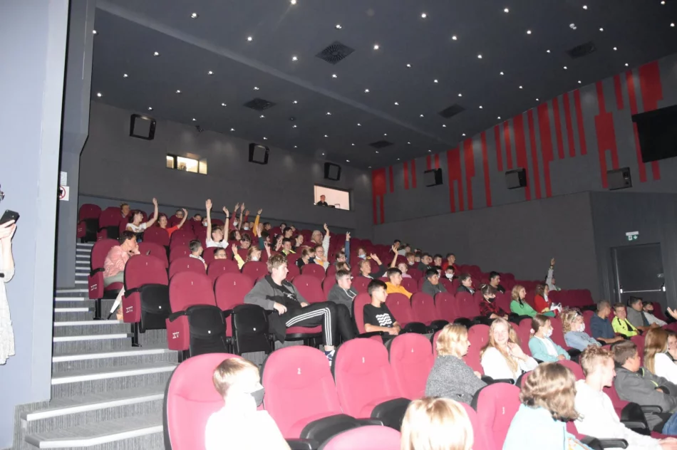 Młodzież spotkała się z youtuberem - zdjęcie 2