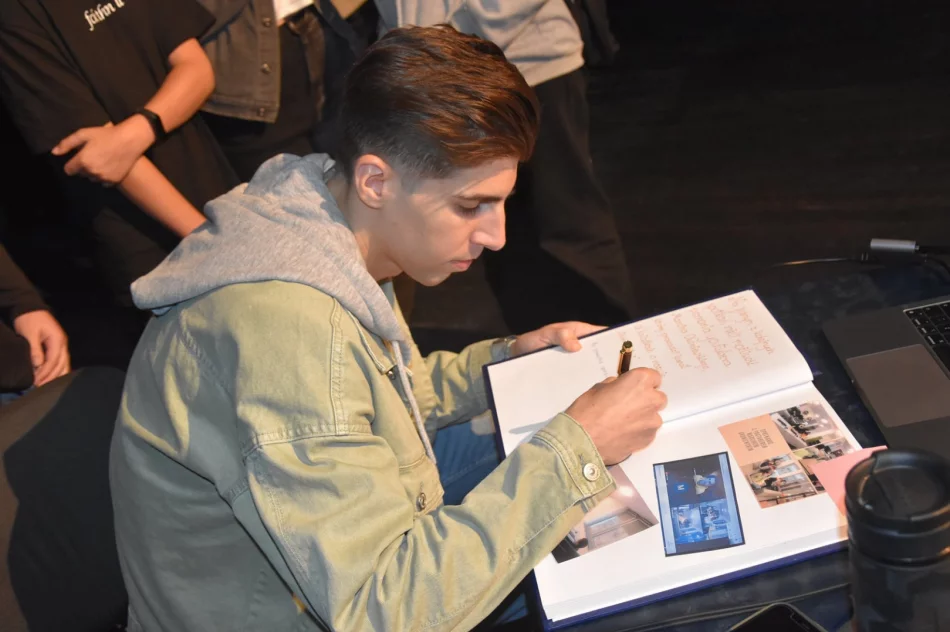 Młodzież spotkała się z youtuberem - zdjęcie 8