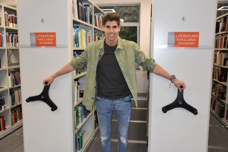 Młodzież spotkała się z youtuberem - zdjęcie 12