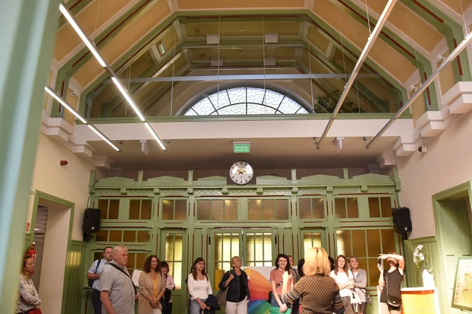 Wyjazd studyjny bibliotekarzy powiatu limanowskiego „Pociąg do bibliotek” - zdjęcie 2