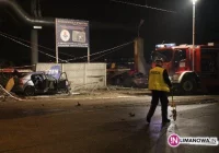 Wypadek podczas pościgu. Szukają bmw z nr KNS - zdjęcie główne