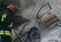 Pożar forda. Ogień wybuchł podczas jazdy - zdjęcie główne