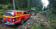 Wypadek przy ścince drzewa - mężczyzna trafił do szpitala - zdjęcie 5