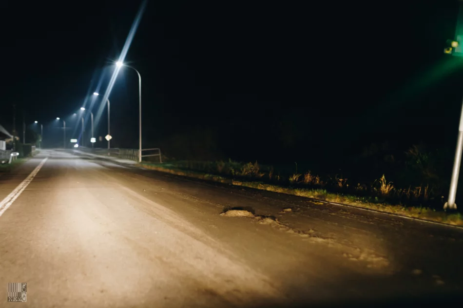 Droga zanieczyszczona... obornikiem - zdjęcie 2