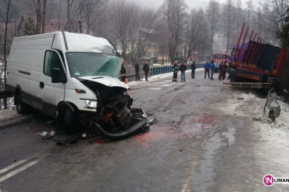 Zderzenie iveco z ciężarówką - zdjęcie 3