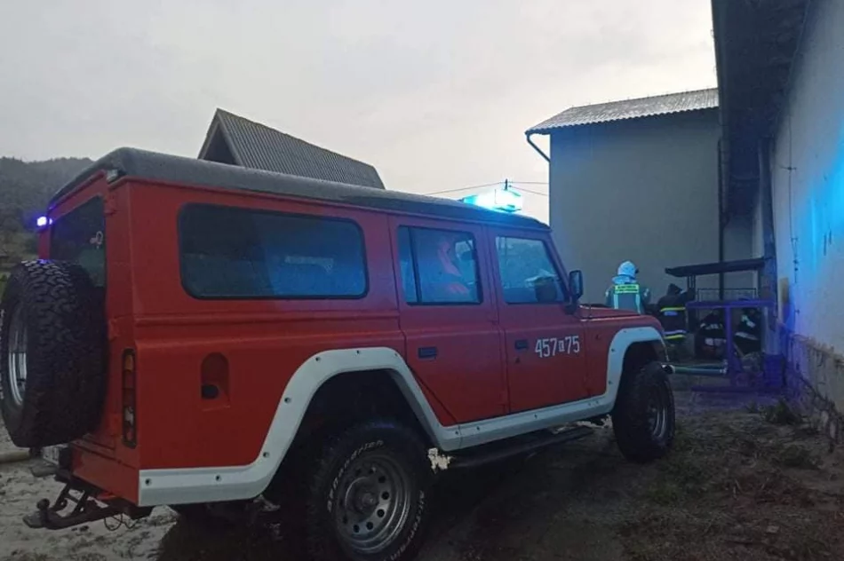 "Armagedon. Powtórka z niedzieli". Po intensywnej burzy woda znów wylała na drogę - zdjęcie 5