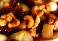Kurczak w orzechach po tajsku - zdjęcie główne