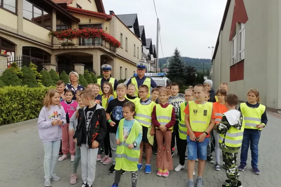 Punkt kontroli kierowców pod szkołą. Za wykroczenie mandat i... sok z cytryny - zdjęcie 14