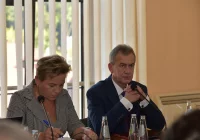 Odwołanie przewodniczącej inicjatywą Zarządu Powiatu - pierwsi podpisali wniosek - zdjęcie główne