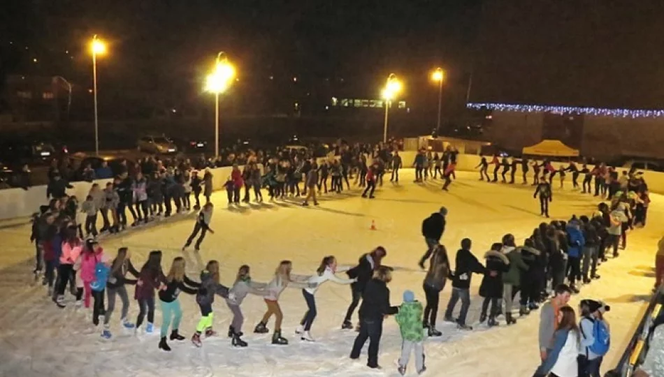 Udane Ice Party na lodowisku - zdjęcie 1