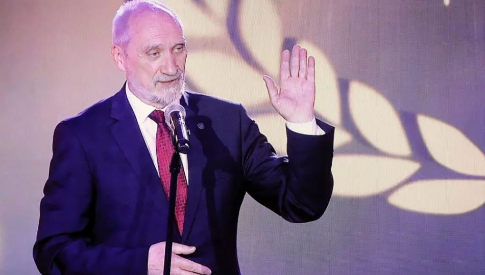 Rzeczniczka PG: Bodnar przekazał Hołowni wyciąg z uzasadnienia wniosku ws. uchylenia immunitetu Macierewiczowi - zdjęcie 1