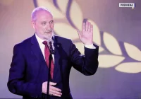 Rzeczniczka PG: Bodnar przekazał Hołowni wyciąg z uzasadnienia wniosku ws. uchylenia immunitetu Macierewiczowi - zdjęcie główne