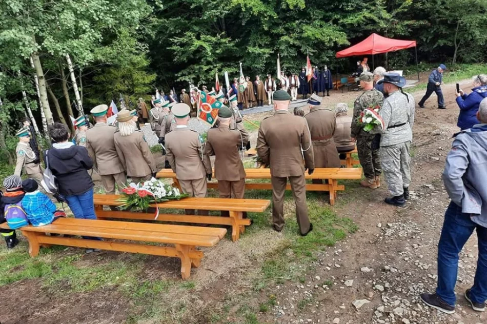 To miejsce jest ewenementem w skali kraju - obelisk na dawnym alianckim zrzutowisku - zdjęcie 5