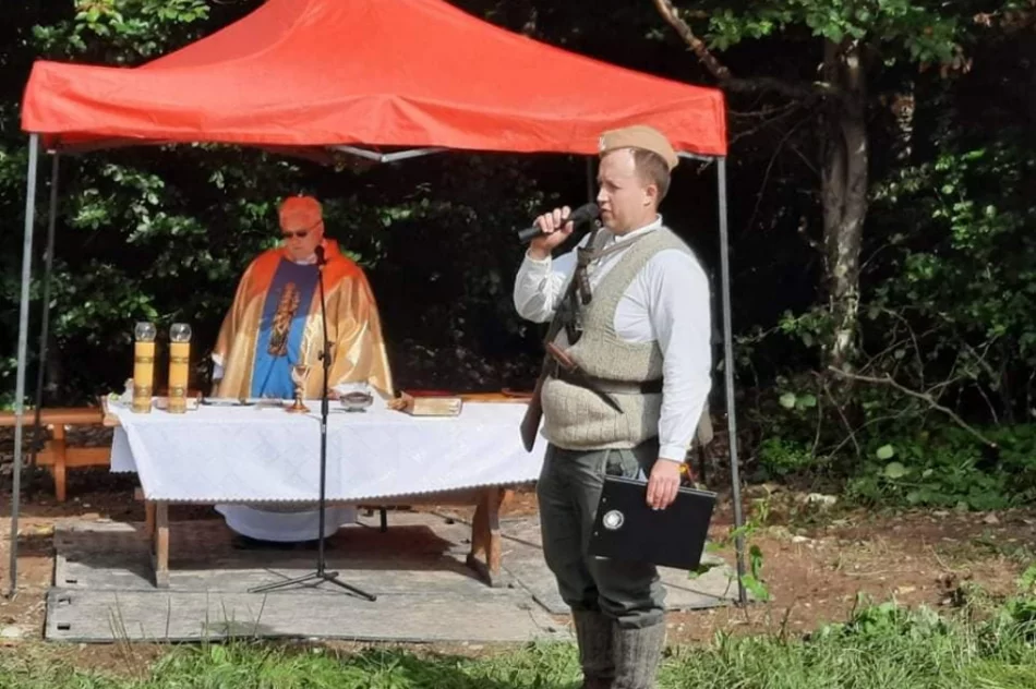 To miejsce jest ewenementem w skali kraju - obelisk na dawnym alianckim zrzutowisku - zdjęcie 17