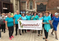  Członkowie Limanowskiego Uniwersytetu Trzeciego Wieku na VIII Międzynarodowych SENIORALIACH w Krakowie  - zdjęcie główne