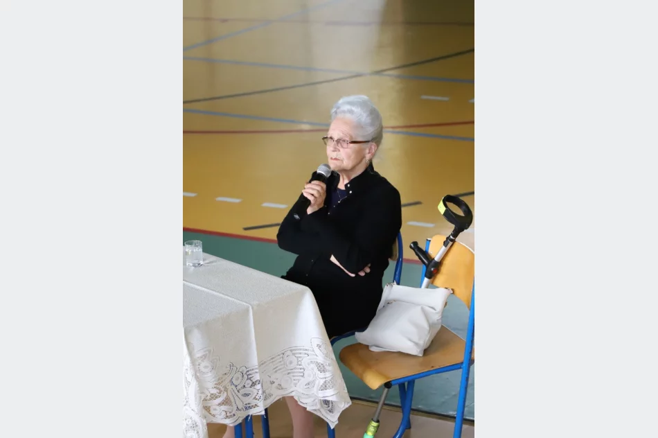 Szkoła Podstawowa w Mordarce uczciła 82. rocznicę wybuchu II wojny światowej - zdjęcie 4