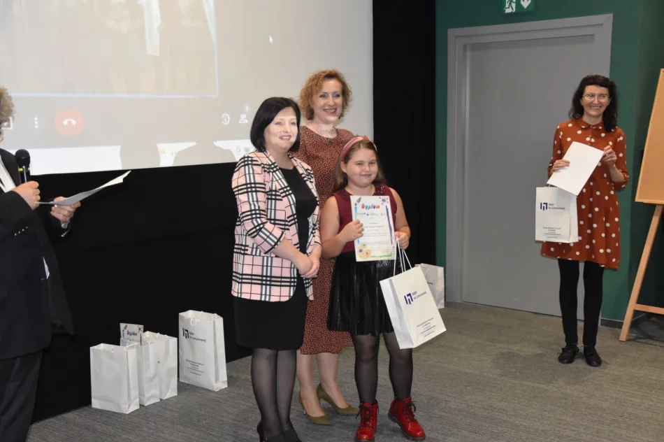 W MBP w Limanowej podsumowano polsko-słowacki konkurs plastyczny - zdjęcie 12