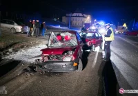 Czołowe zderzenie fiata z hondą - zdjęcie główne