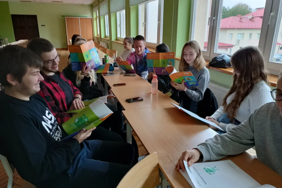 Uczniowie na "lekcjach z ZUS" - zdjęcie 2