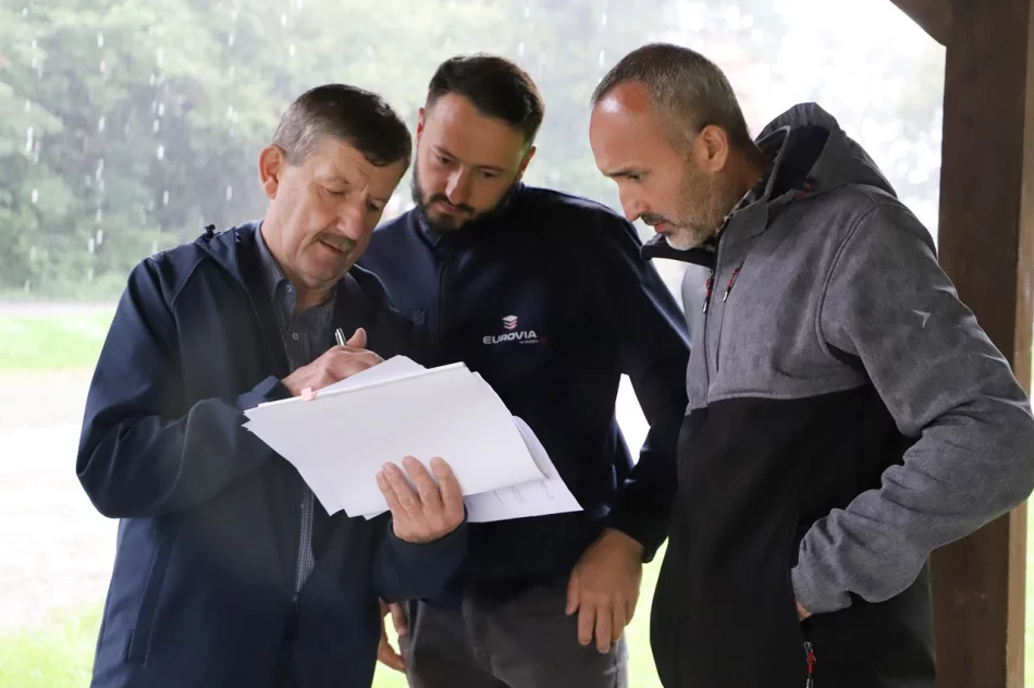 Dobiegła końca przebudowa drogi Siekierczyna - Jabłoniec - zdjęcie 3