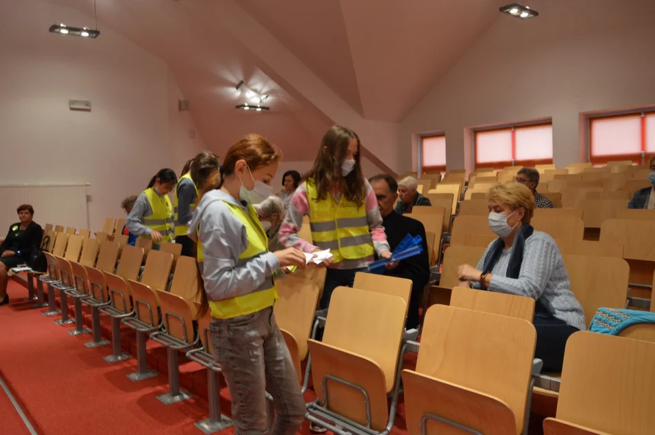 Z seniorami o możliwych zagrożeniach - zdjęcie 3