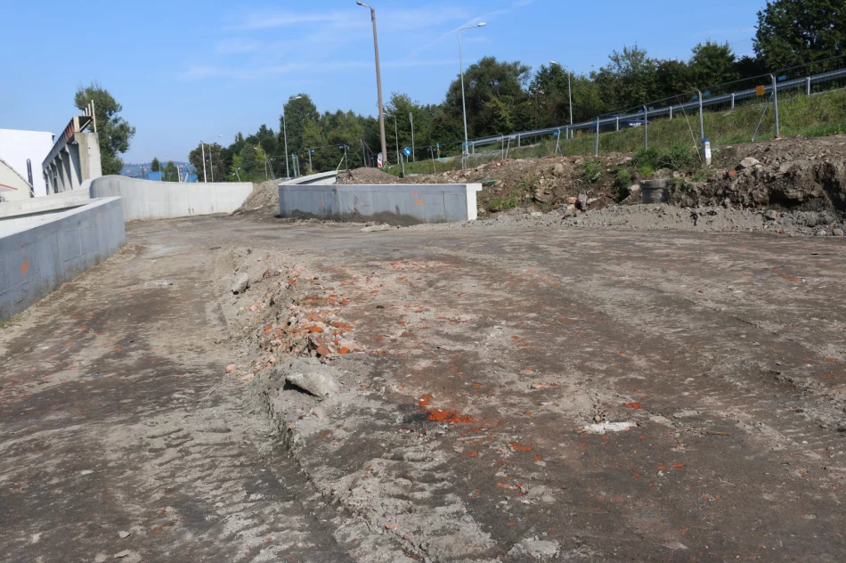 Trwa budowa łącznika ul. Witosa i Fabrycznej oraz przebudowa ul. Fabrycznej - zdjęcie 5