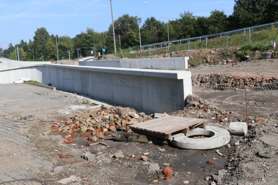 Trwa budowa łącznika ul. Witosa i Fabrycznej oraz przebudowa ul. Fabrycznej - zdjęcie 7