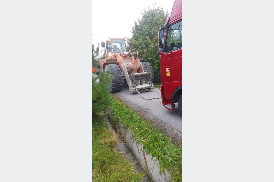 Wjechał do rowu i zniszczył drogę - ukarano go mandatem - zdjęcie 3