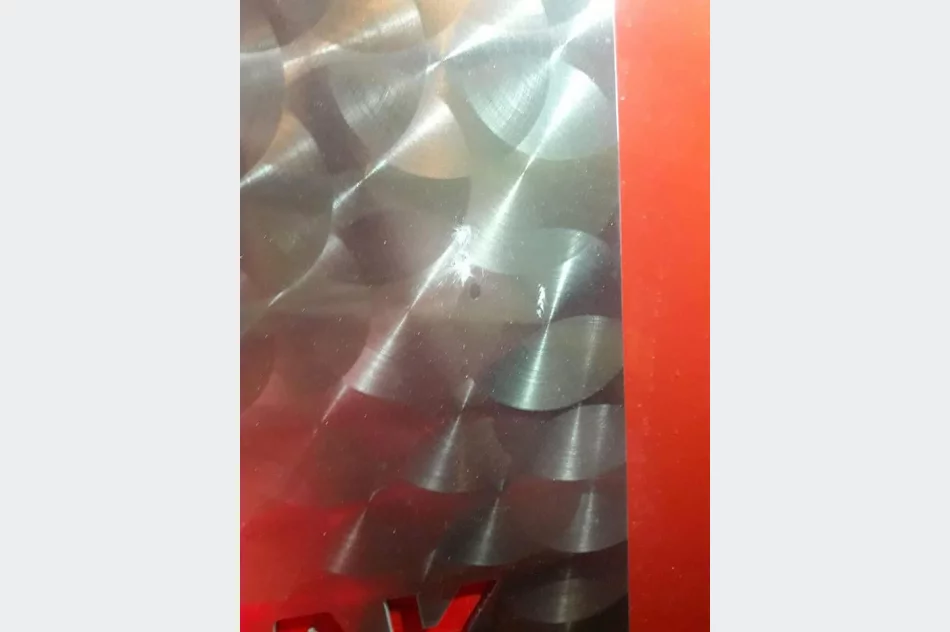 Strażacy podczas interwencji na osiedlu romskim obrzuceni kamieniami - zdjęcie 11