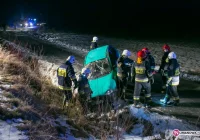 Dachowanie opla, poszkodowana pasażerka - zdjęcie główne