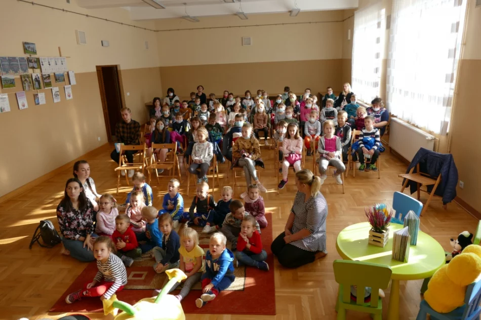 Dzień głośnego czytania w bibliotekach - zdjęcie 5