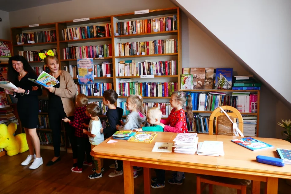 Dzień głośnego czytania w bibliotekach - zdjęcie 8