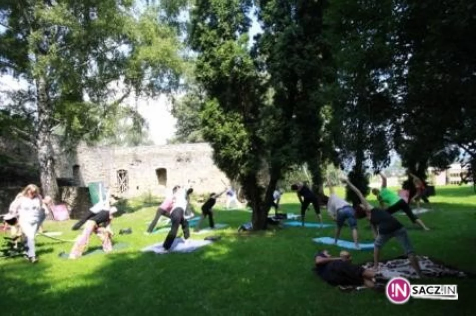 W każdą sobotę joga pod zamkiem - zdjęcie 2