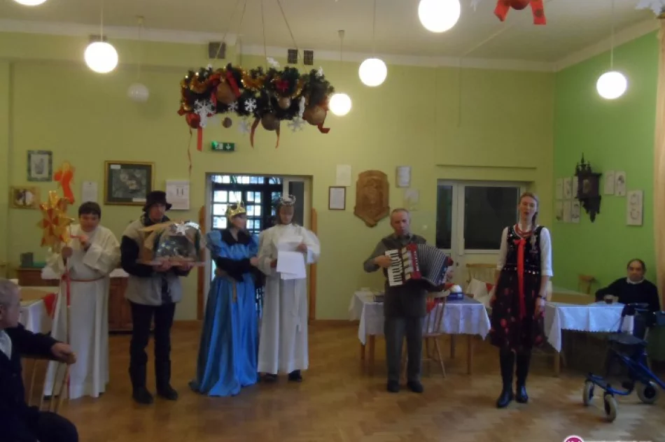 Ogromna radość przy kolędowaniu - zdjęcie 4