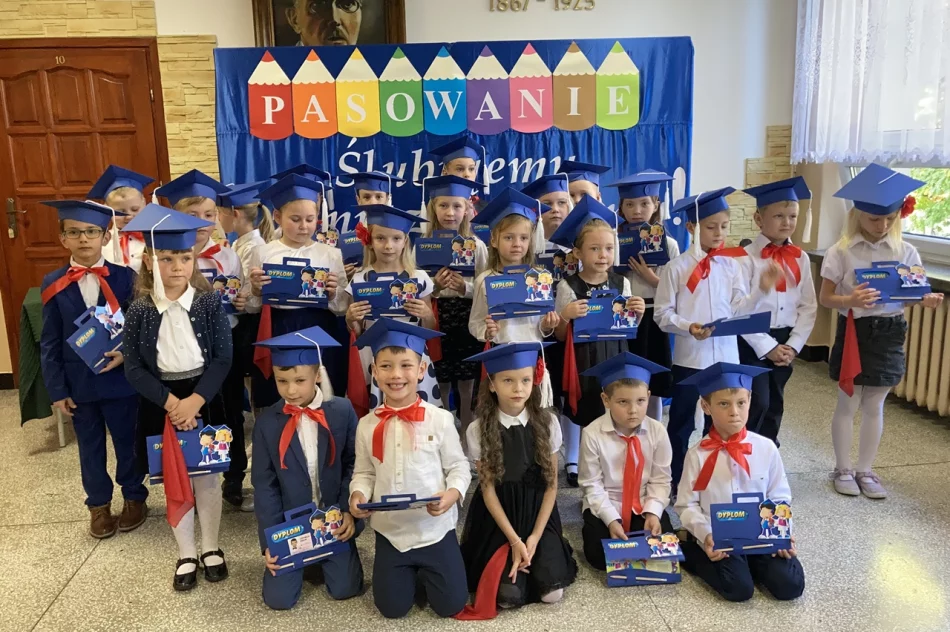 Pasowanie na ucznia w Szkole Podstawowej w Pasierbcu - zdjęcie 6